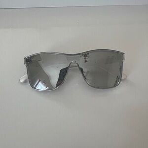 Blenders eyewear Stylish silver Sunglasses